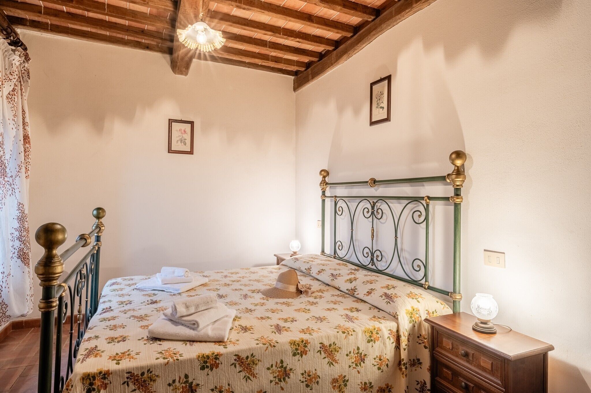 1 chambre, bureau, Wi-Fi gratuit, draps fournis