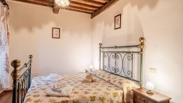 1 chambre, bureau, Wi-Fi gratuit, draps fournis