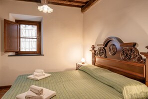 2 habitaciones, escritorio, wifi y ropa de cama 