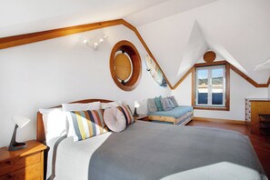 3 bedrooms, free WiFi, bed sheets