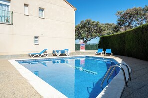 Pool - Holiday Home 'Villa Marina' with Shared Pool, Private Terrace and Air Conditioning (Cambrils)