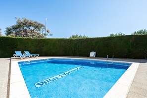 Pool - Holiday Home 'Villa Marina' with Shared Pool, Private Terrace and Air Conditioning (Cambrils)
