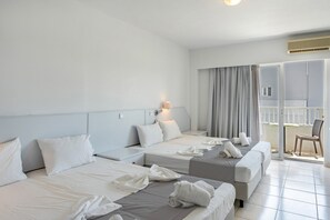 1 bedroom, bed sheets - Apartment 'Evripides Family One -bedroom 1' with Shared Pool, Shared Garden and Air Conditioning (Kardamaina)