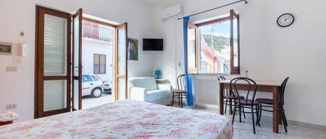 1 Schlafzimmer, Bügeleisen/Bügelbrett, kostenloses WLAN, Bettwäsche