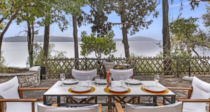 Holiday Home 'The Sea Martin' with Sea View, Wi-Fi and Air Conditioning