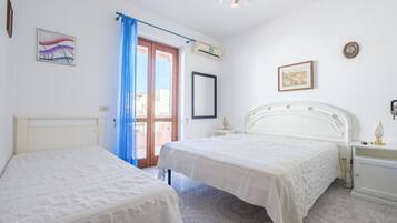 1 bedroom, iron/ironing board, WiFi (free), bed sheets