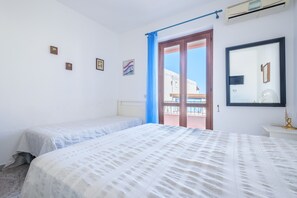 1 bedroom, iron/ironing board, free WiFi, bed sheets - Holiday Apartment "Case Vacanza Armando Bilo Vulcano" near Beach with Balcony & Wi-Fi (Lipari)