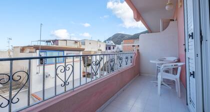Ferienwohnung "Case Vacanza Armando Mono Lipari" in Strandnähe mit Balkon und WLAN