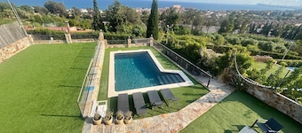 Holiday Home 'Villa Mar' with Sea Views, Private Pool and Wi-Fi