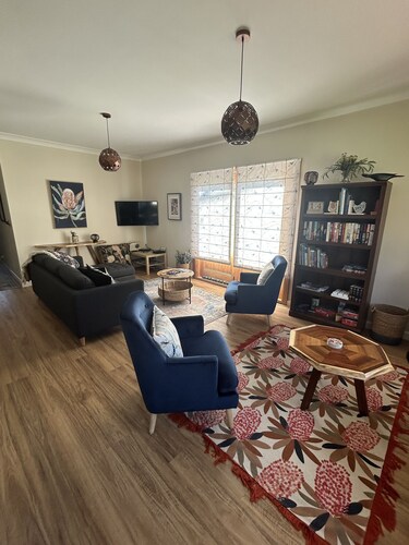 Nellie’s Cottage - delightful boutique mountains cottage