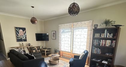 Nellie’s Cottage - delightful boutique mountains cottage