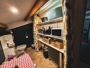 Interior - Apartment 'La Cabane De Marie' with Mountain Views (La Bollène-Vésubie)