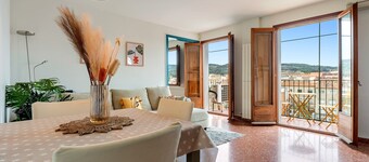 Apartment 'Encantador Loft' with Mountain View, Wi-Fi and Air Conditioning