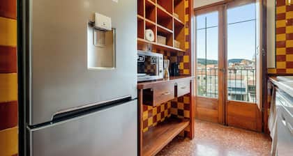 Apartment 'Encantador Loft' with Mountain View, Wi-Fi and Air Conditioning