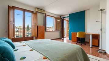 2 chambres, fer et planche Ă repasser, Wi-Fi gratuit, draps fournis