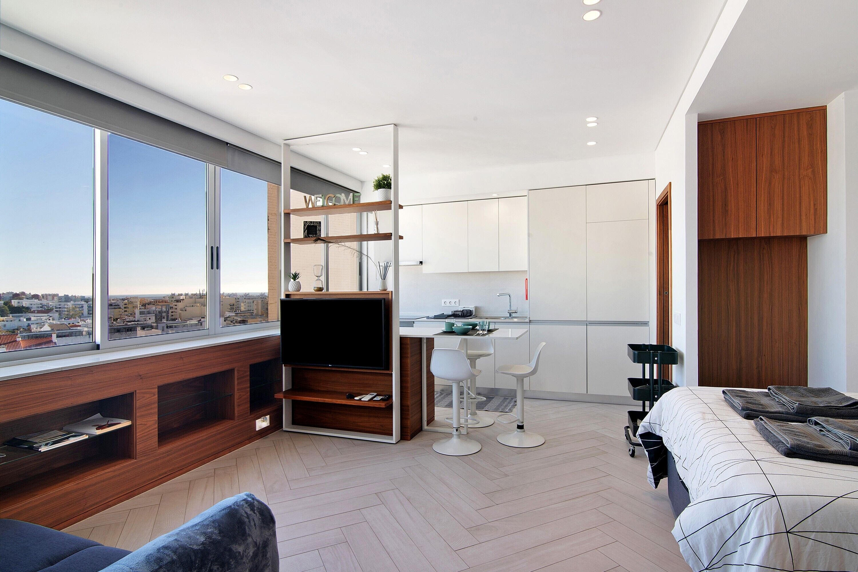 1 habitación, tabla de planchar con plancha, wifi gratis y ropa de cama 