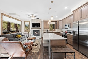 Apartment (2 Bedrooms) | Front of property