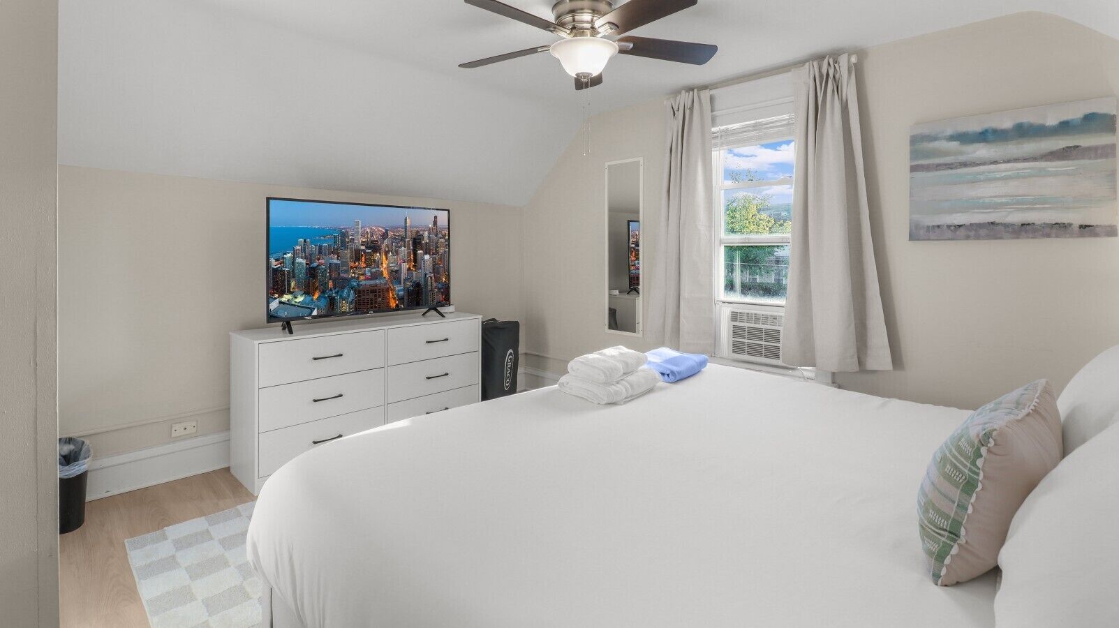 2 chambres, bureau, fer et planche à repasser, Wi-Fi gratuit