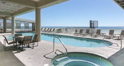 Top of The World * Penthouse Views * Huge Weekly Discount!