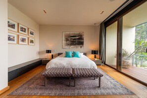 Superior House | 5 bedrooms, in-room safe, blackout drapes, iron/ironing board - Capitalia - Casa Escondida (Valle de Bravo)