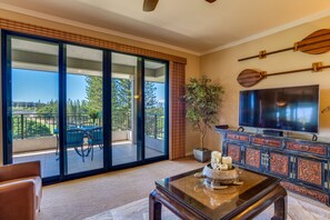 TV - Quam Properties: Kapalua Golf Villa 12V3 (Lahaina)