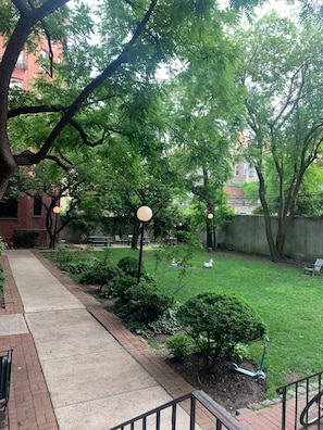 Property grounds - Beauty in a Downtown Brooklyn Historic Landmark (Brooklyn)