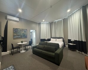 Cliveden Premium Suite 4