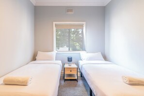 Arran Twin No Air conditioner | 1 bedroom, desk, laptop workspace, iron/ironing board