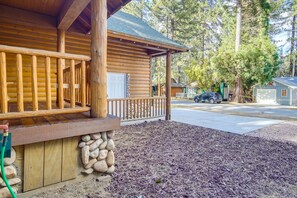 Property grounds - Big Bear Lake Retreat w/ Game Room: 1 Mi to Slopes (Big Bear Lake)
