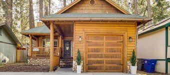 Big Bear Lake Retreat w/ Game Room: 1 Mi to Slopes