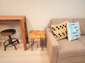 Smart TV - Oasis to Love - On the Lake/Pier/Full Kitchen Lakeport Room #7 (Lakeport)