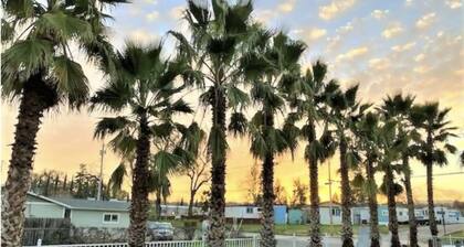 Your Oasis Awaits-On the Lake/Pier/Kitchen Lakeport Room #6