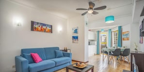 TV - #149 Rocha Apartment by Home Holidays (Portimão)