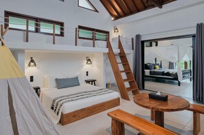 6 bedrooms, in-room safe, desk, iron/ironing board