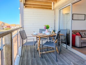 Outdoor dining - Beautiful apartment for 4 people with WIFI, TV, balcony and pets allowed (Mimizan)