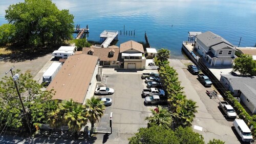 Sunrise Oasis - On the Lake/Pier/Full Kitchen Lakeport Room #1