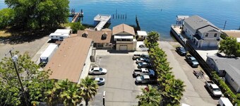 Sunrise Oasis - On the Lake/Pier/Full Kitchen Lakeport Room #1