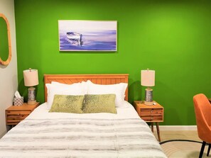 Schreibtisch, Bügeleisen/Bügelbrett, kostenloses WLAN, Bettwäsche