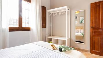 1 chambre, fer et planche à repasser, accès Internet, draps fournis