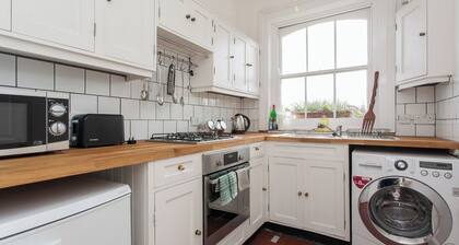 LARGE SHOREDITCH 2/DBL BED LOFT APT