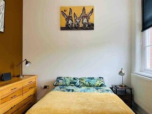 2 bedrooms, iron/ironing board, WiFi, bed sheets - 2 Bed Self Contained Apartment Wrexham (Wrexham Principal Area)
