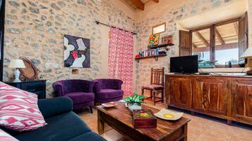 Televisión, chimenea