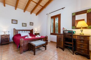 2 soverom, strykejern/-brett, reiseseng for barn og wi-fi (inkludert)