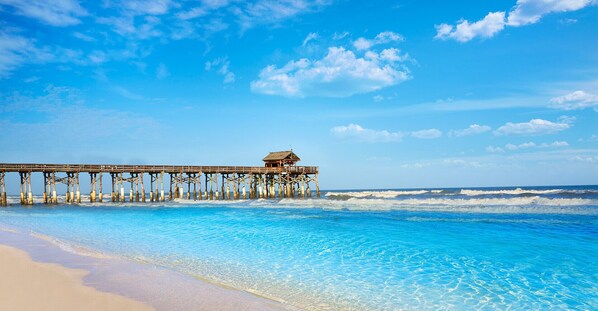 Chaise longue, serviettes de plage