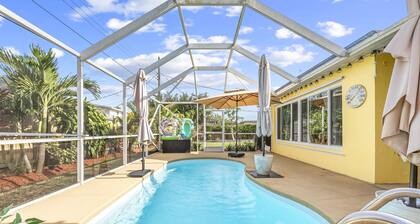 The Sandpiper Paradise: FREE Heated Pool - 10m to Beach - 20m to USSSA.