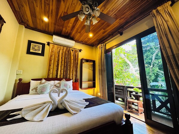 Chambre Deluxe double | Literie de qualité, couette en duvet, décor unique, ameublement unique