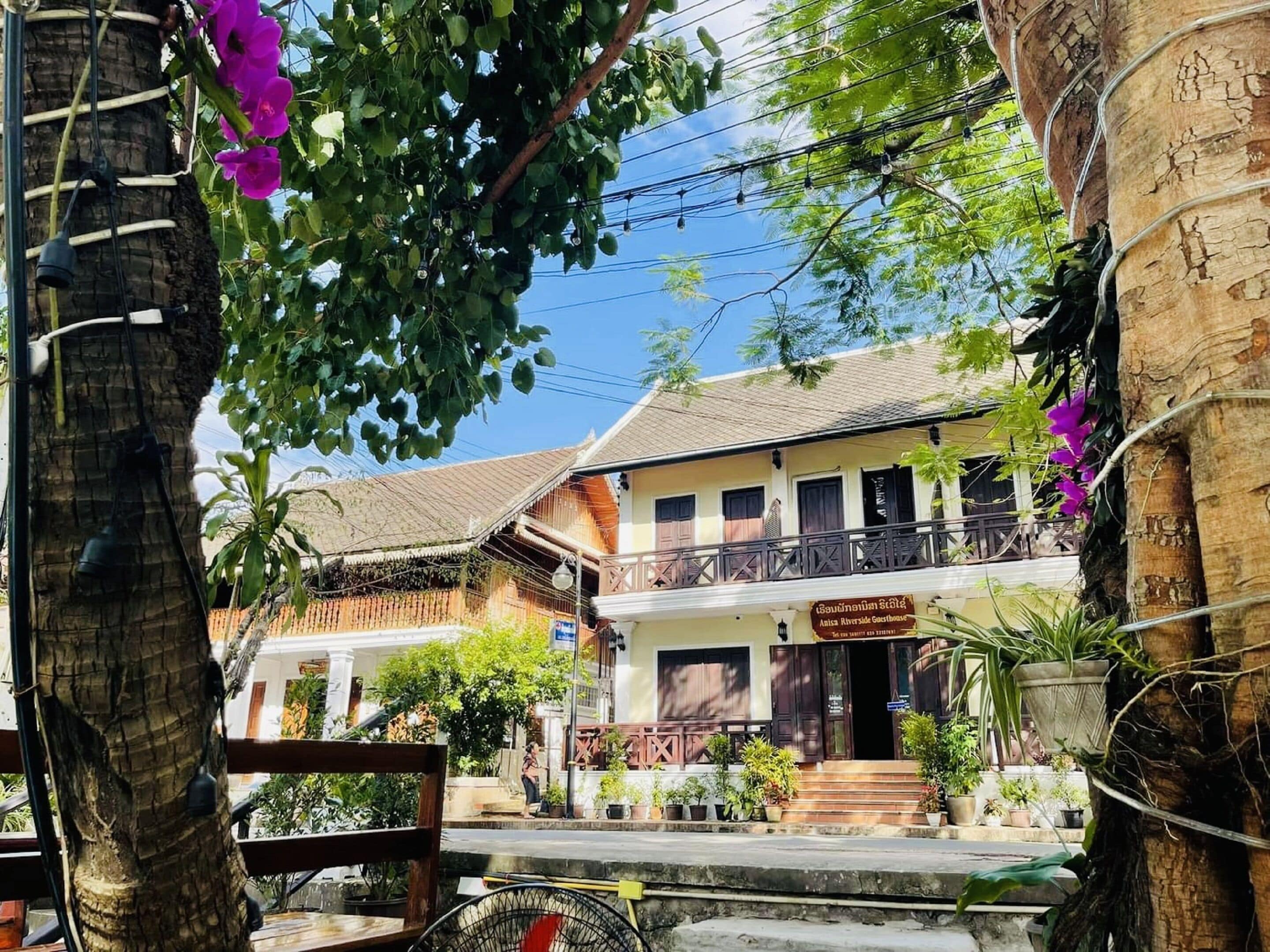 Mặt tiền nơi lưu trú