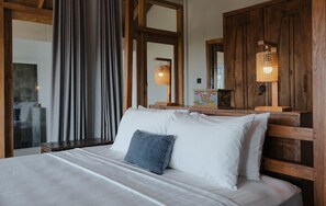 5 bedrooms, in-room safe, desk, iron/ironing board - Exquisite Escape In Opulent 5BR Villa Lombok (Nusa Tenggara Bar)