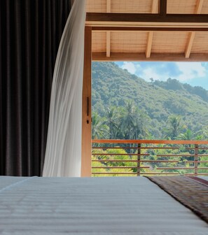 5 bedrooms, in-room safe, desk, iron/ironing board - Exquisite Escape In Opulent 5BR Villa Lombok (Nusa Tenggara Bar)