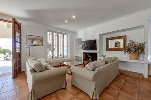 Smart TV, chimenea